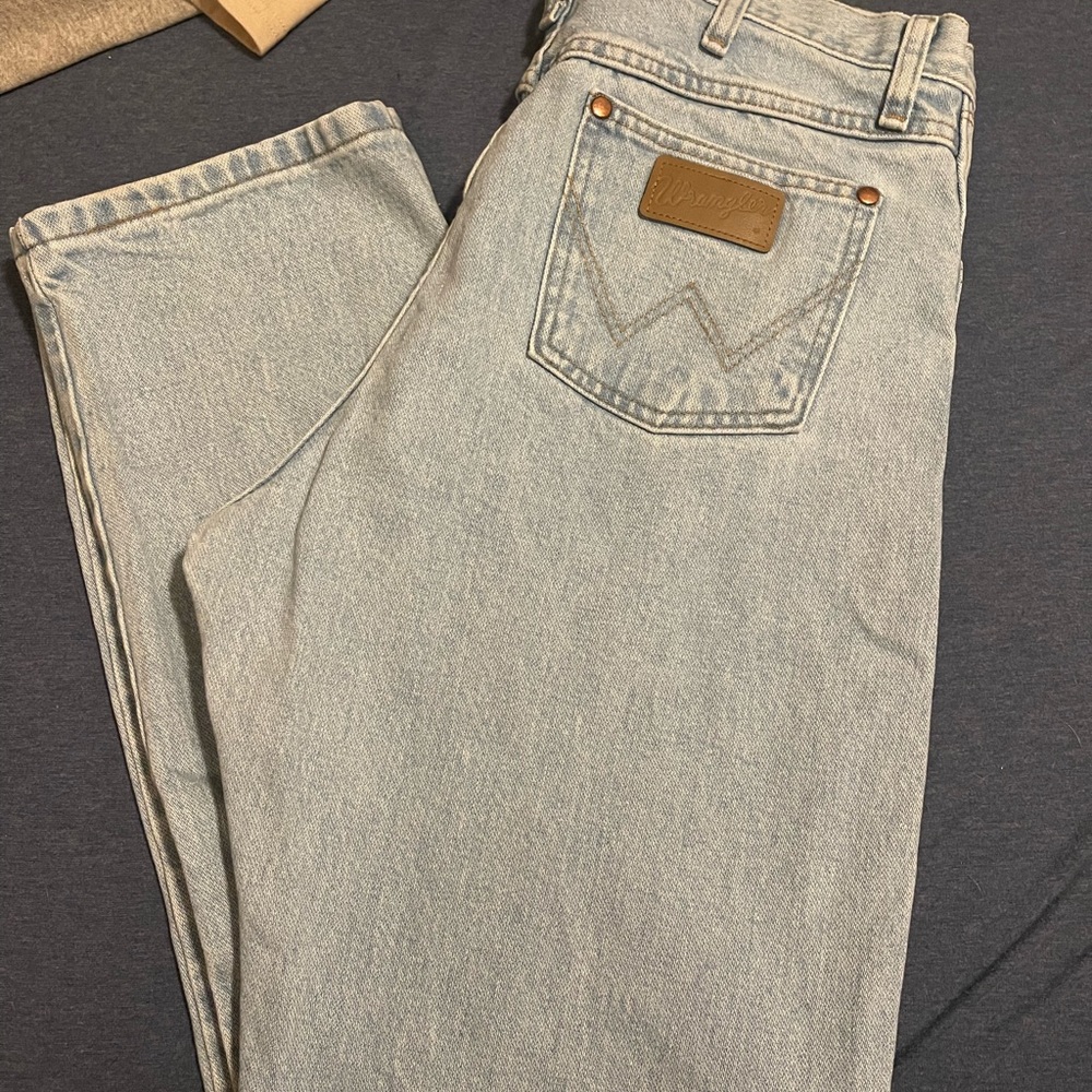 WOMEN'S WRANGLER® COWBOY CUT® SLIM FIT JEAN IN BLEACH